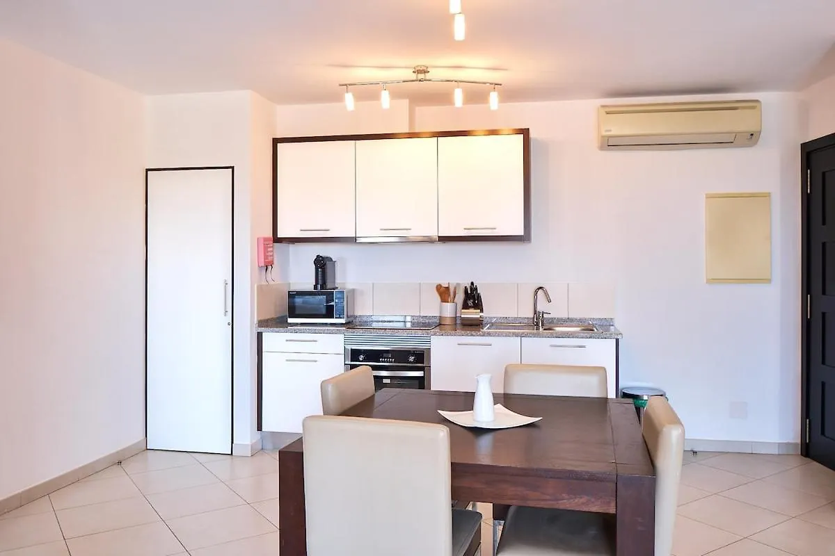 Elegant 1-Bedroom Duplex Apartment 圣玛丽亚 佛得角